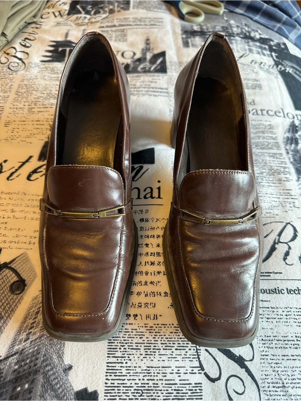 VGUC LADIES 9M LEATHER UPPER BROWN LOAFER STYLE PUMP